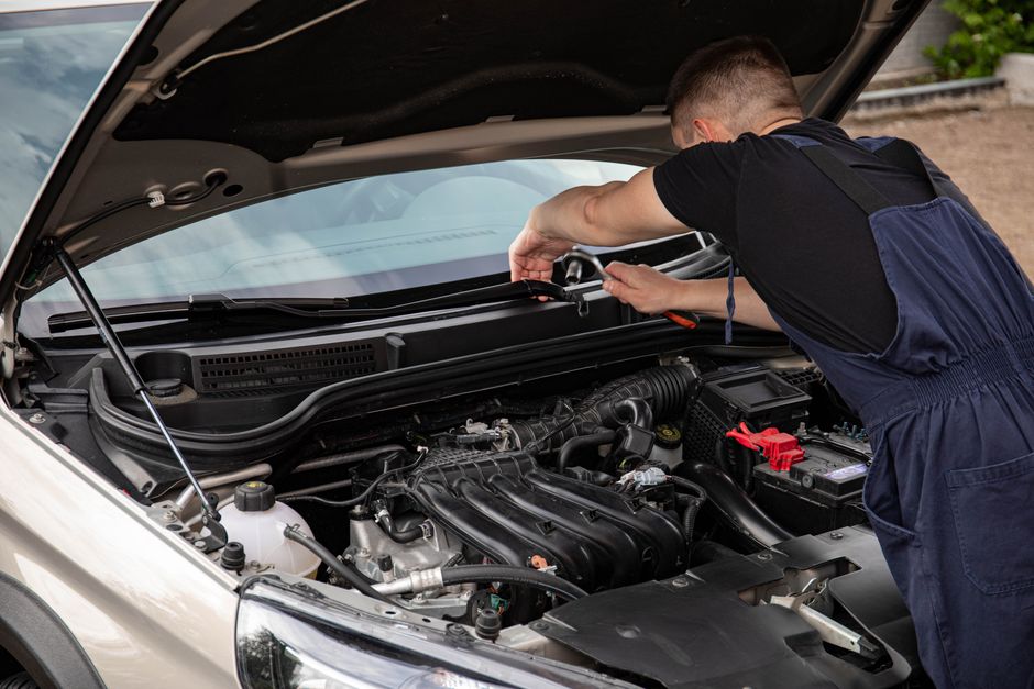 Mechanic performing tire installation